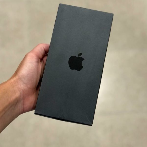 CAJITAS PARA EQUIPOS IPHONE BLANCA O NEGRA