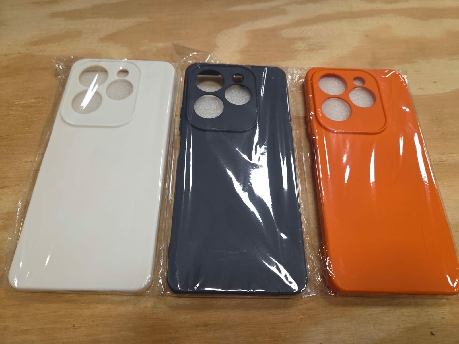 SILICONE COVER SIN LOGO INFINIX HOT 40 PRO-TECNO 20 PRO SILICONE COVER SIN LOGO INFINIX HOT 40 PRO-TECNO 20 PRO - Imagen 1