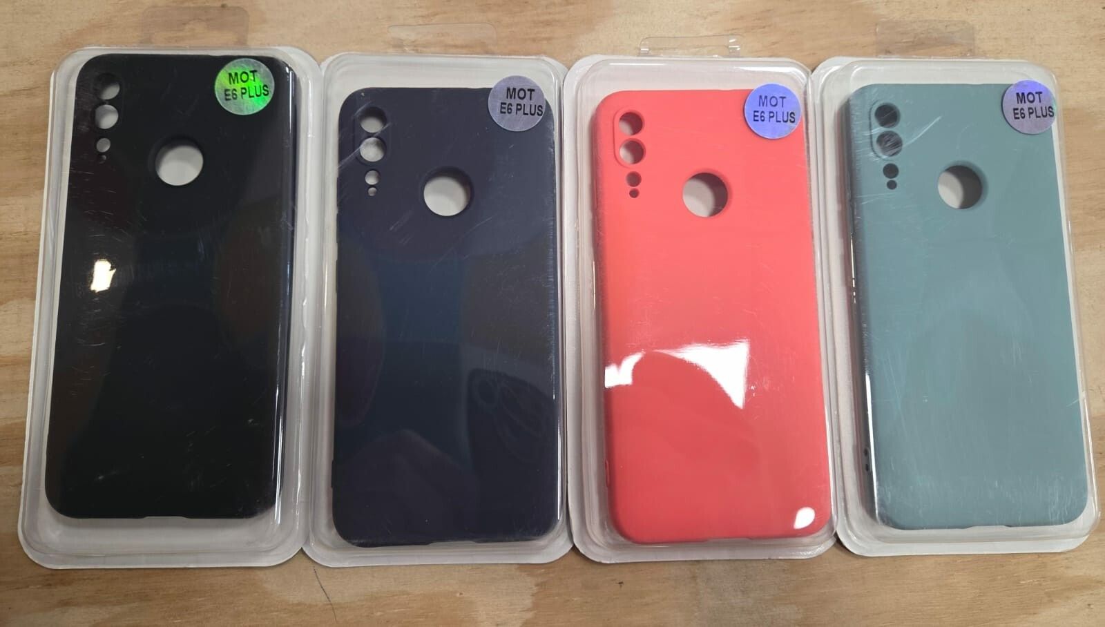 SILICONE COVER SIN LOGO MOTO E6 PLUS SILICONE COVER SIN LOGO MOTO E6 PLUS - Imagen 1